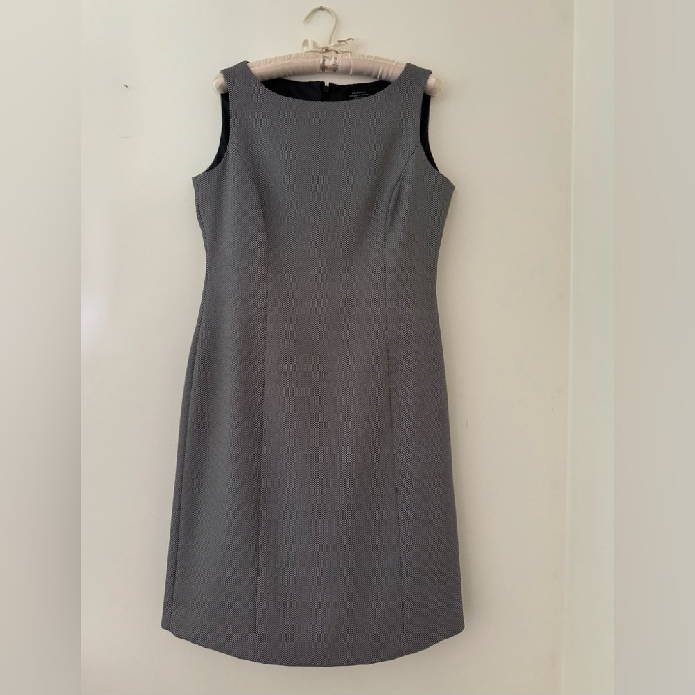 Tahari , Arthur S. Levine Essentials Dress, Size 8